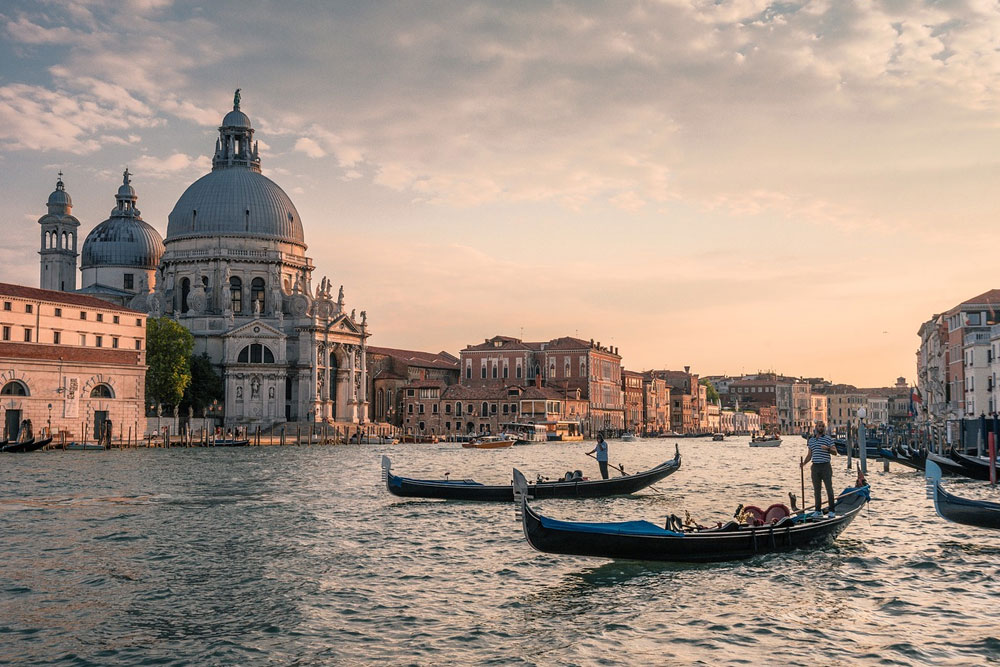 Оплата для туристов в Венеции