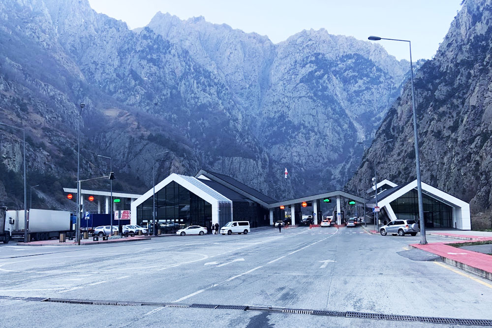 Грузия вводит обязательное страхование для въезжающих иностранцев Страховой полис